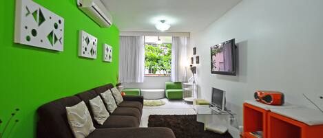 Căn hộ, 3 phòng ngủ | Khu phòng khách | TV màn hình phẳng