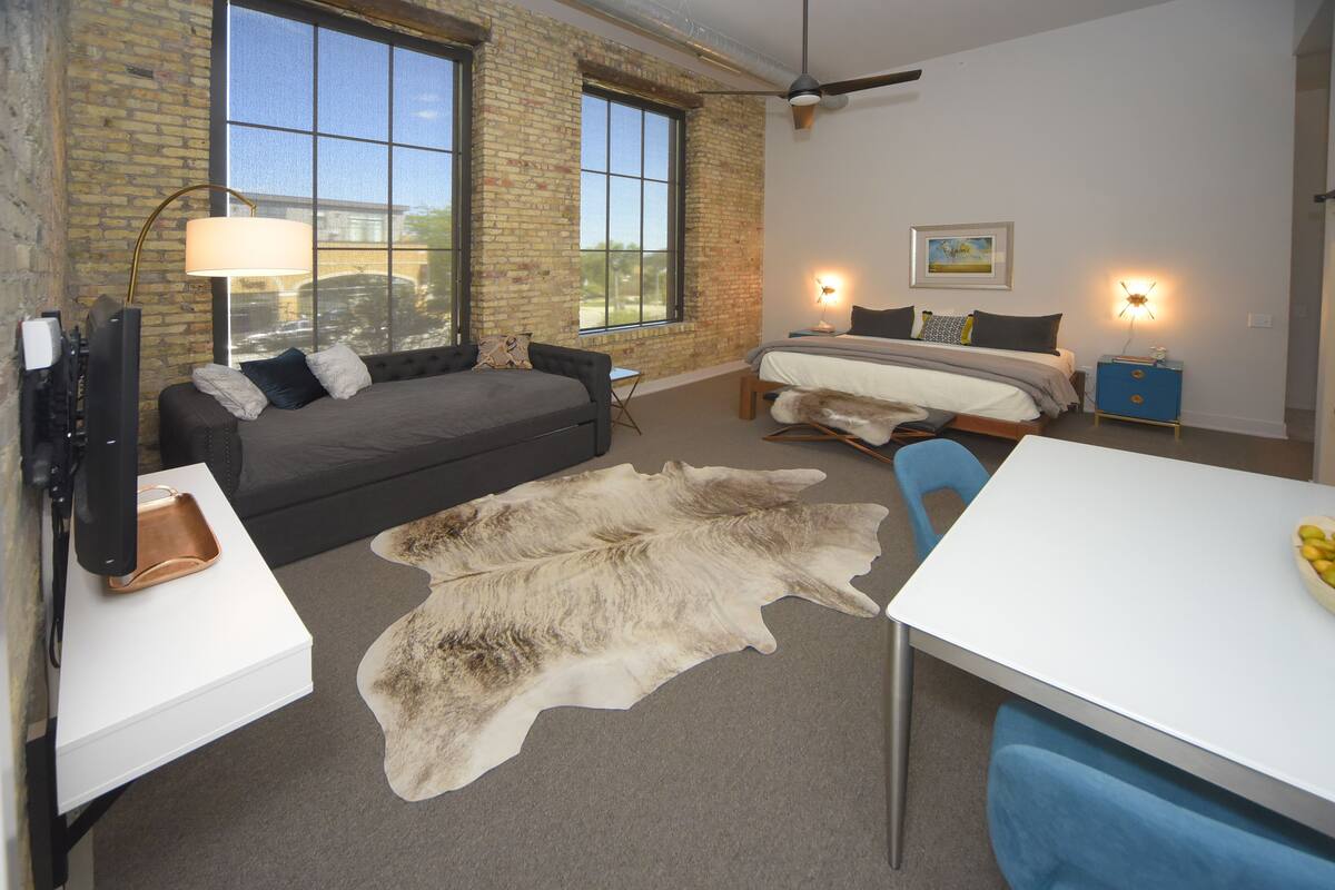 master suite 8 (pet friendly) | premium bedding, pillow-top beds, desk, soundproofing