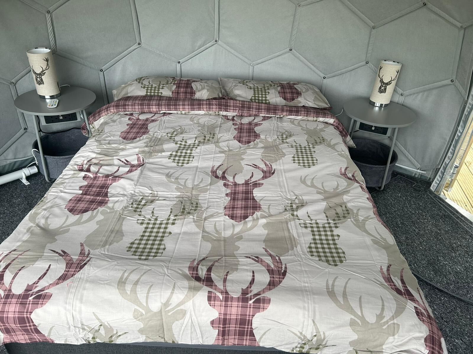 1 bedroom, individually decorated, individually furnished