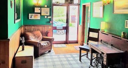 Strathcarron Hotel
