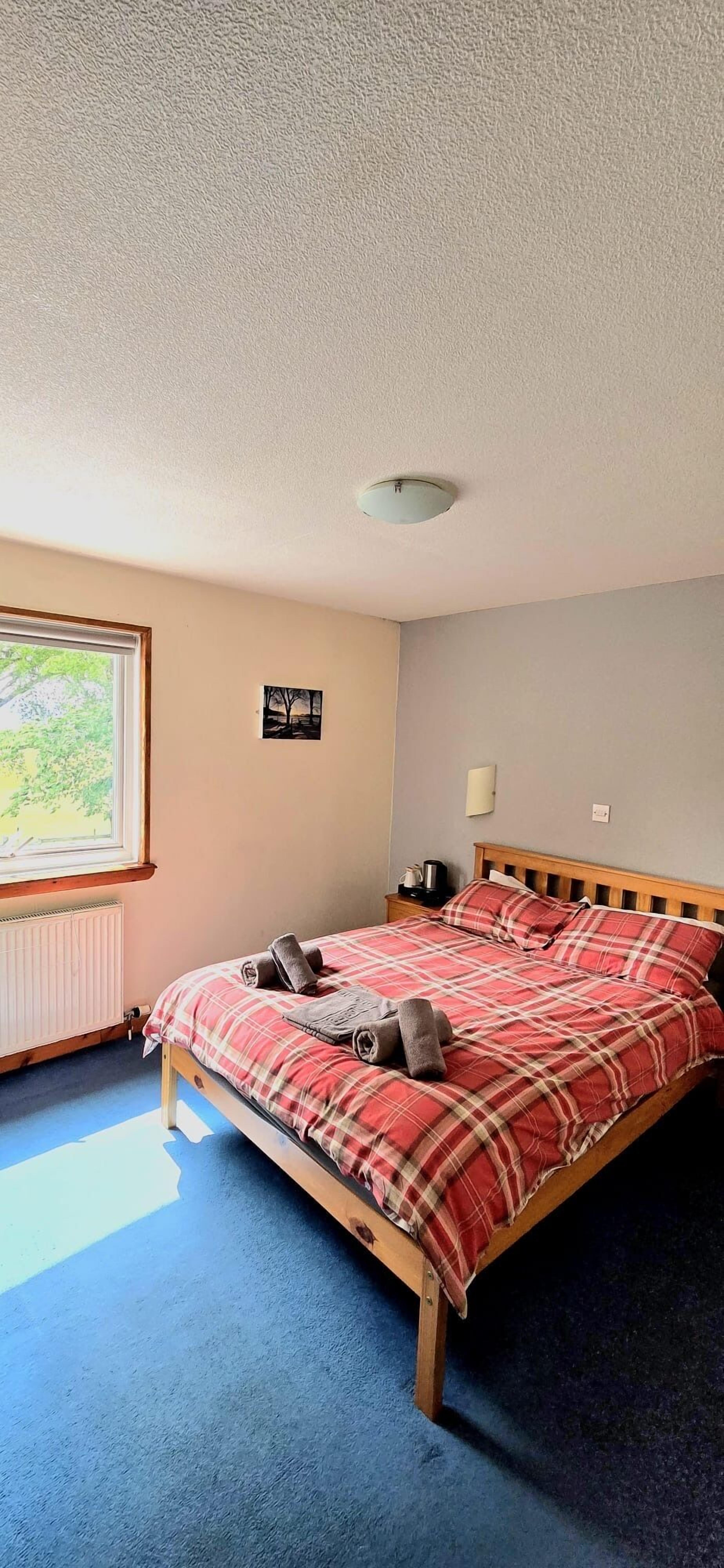standard double room | 1 bedroom, individually decorated, individually furnished