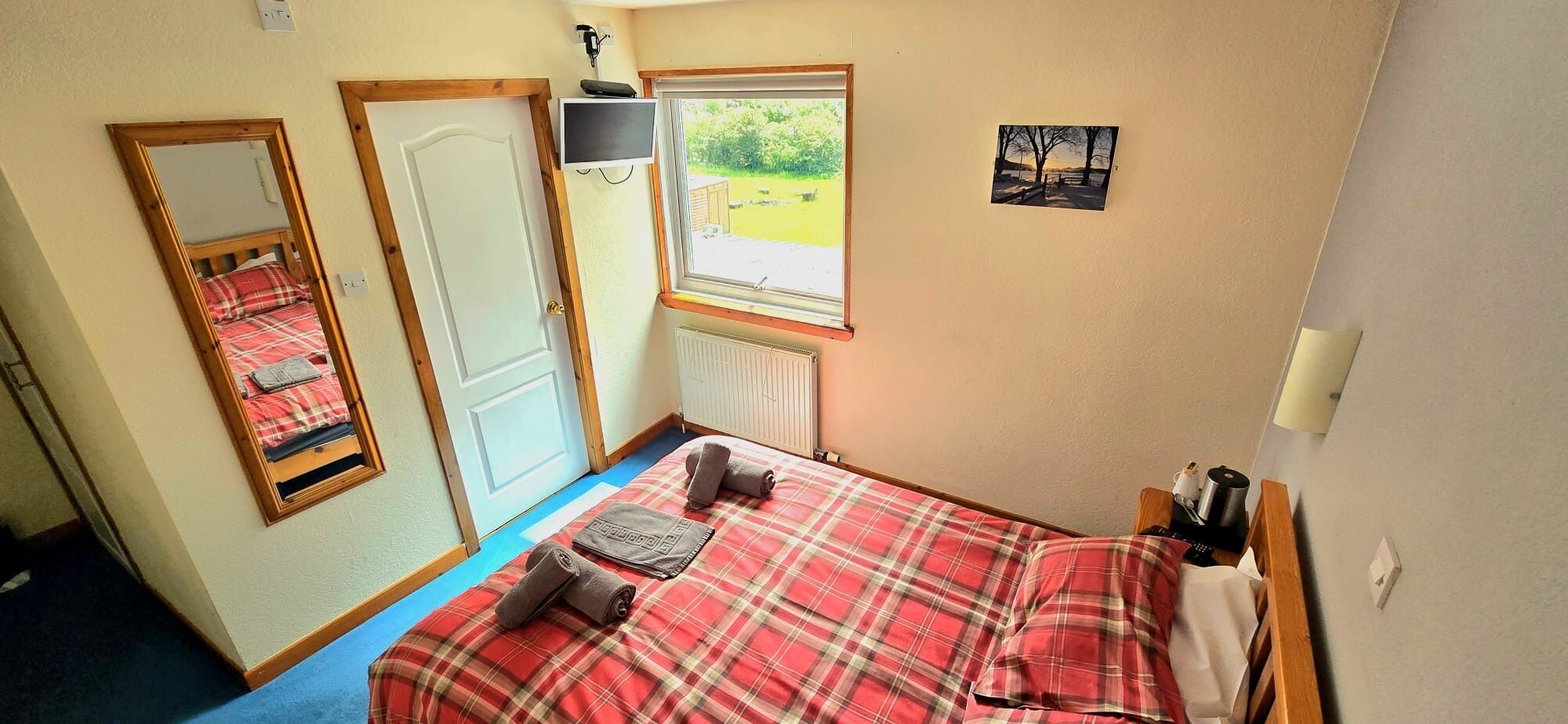 standard double room | 1 bedroom, individually decorated, individually furnished