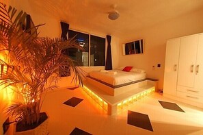 Apartamento, 3 quartos | 3 quartos, escrivaninha, cortinas blackout