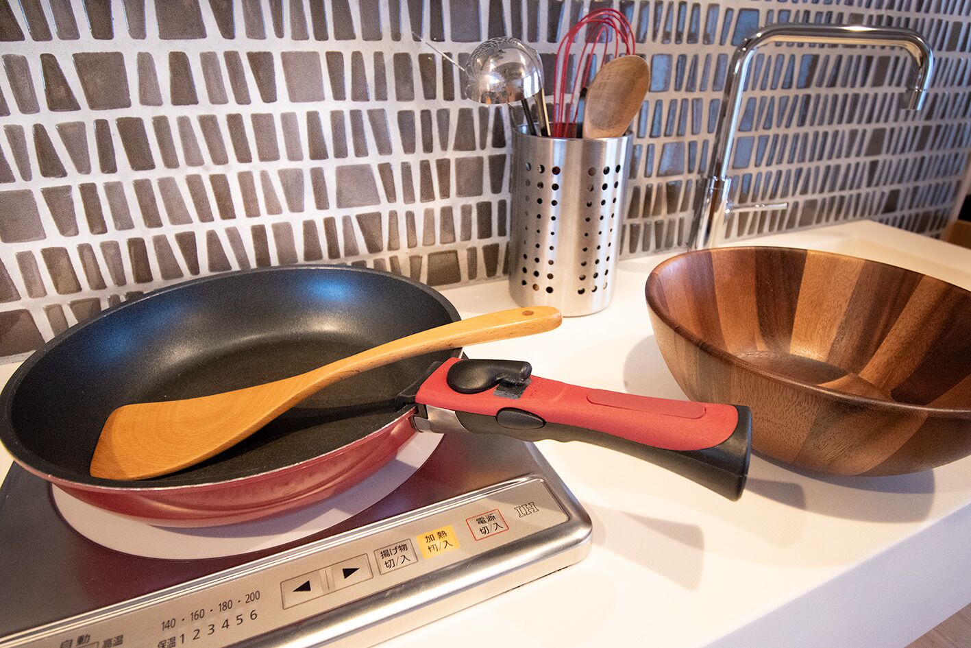 junior suite | private kitchen | mini-fridge, electric kettle, high chair, freezer