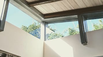 Semi Double Twin Room | WiFi (free)