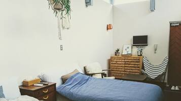 Semi Double Twin Room | WiFi (free)
