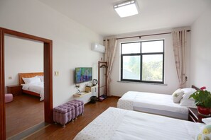 Habitación con 2 camas individuales | Escritorio y wifi gratis