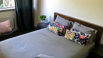 Double Bed Private Room (Shared Bathroom) | Free WiFi