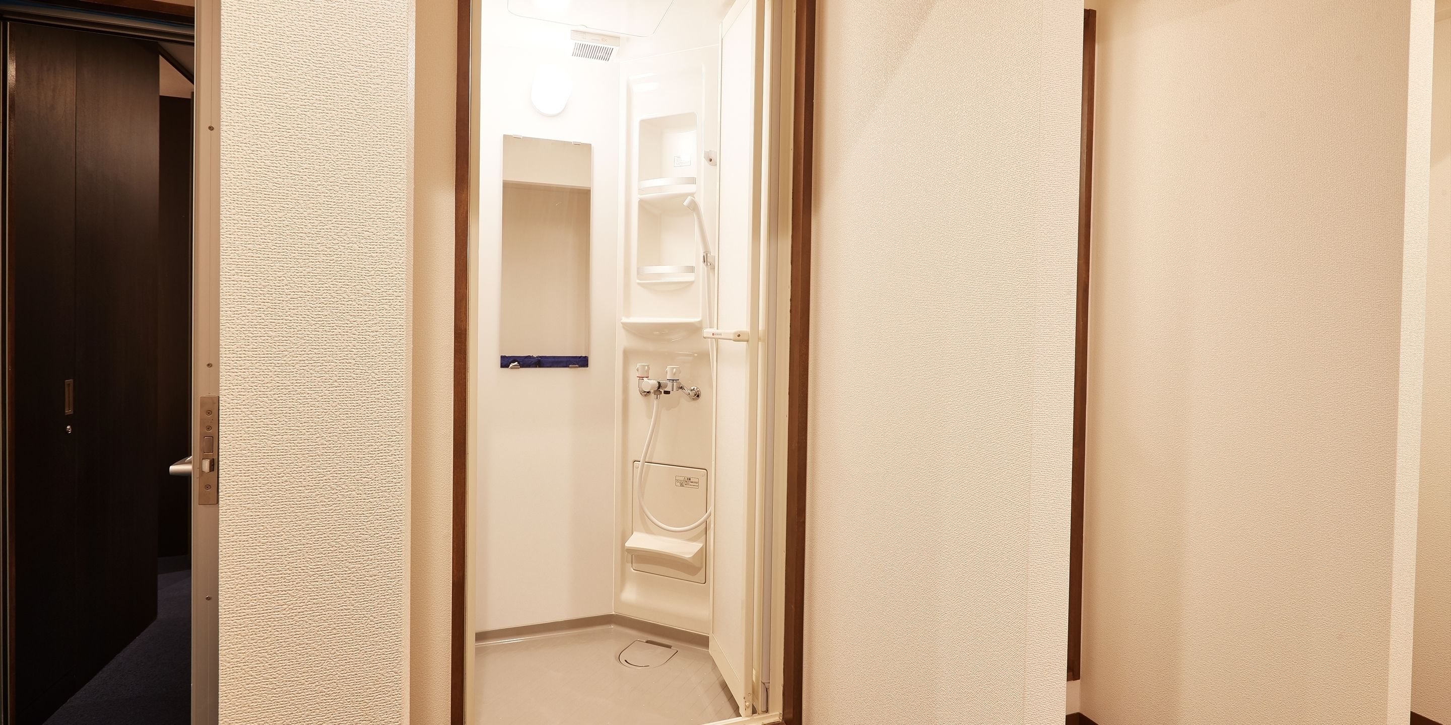 (cabin type) single room for men | bathroom | free toiletries, hair dryer, slippers, bidet