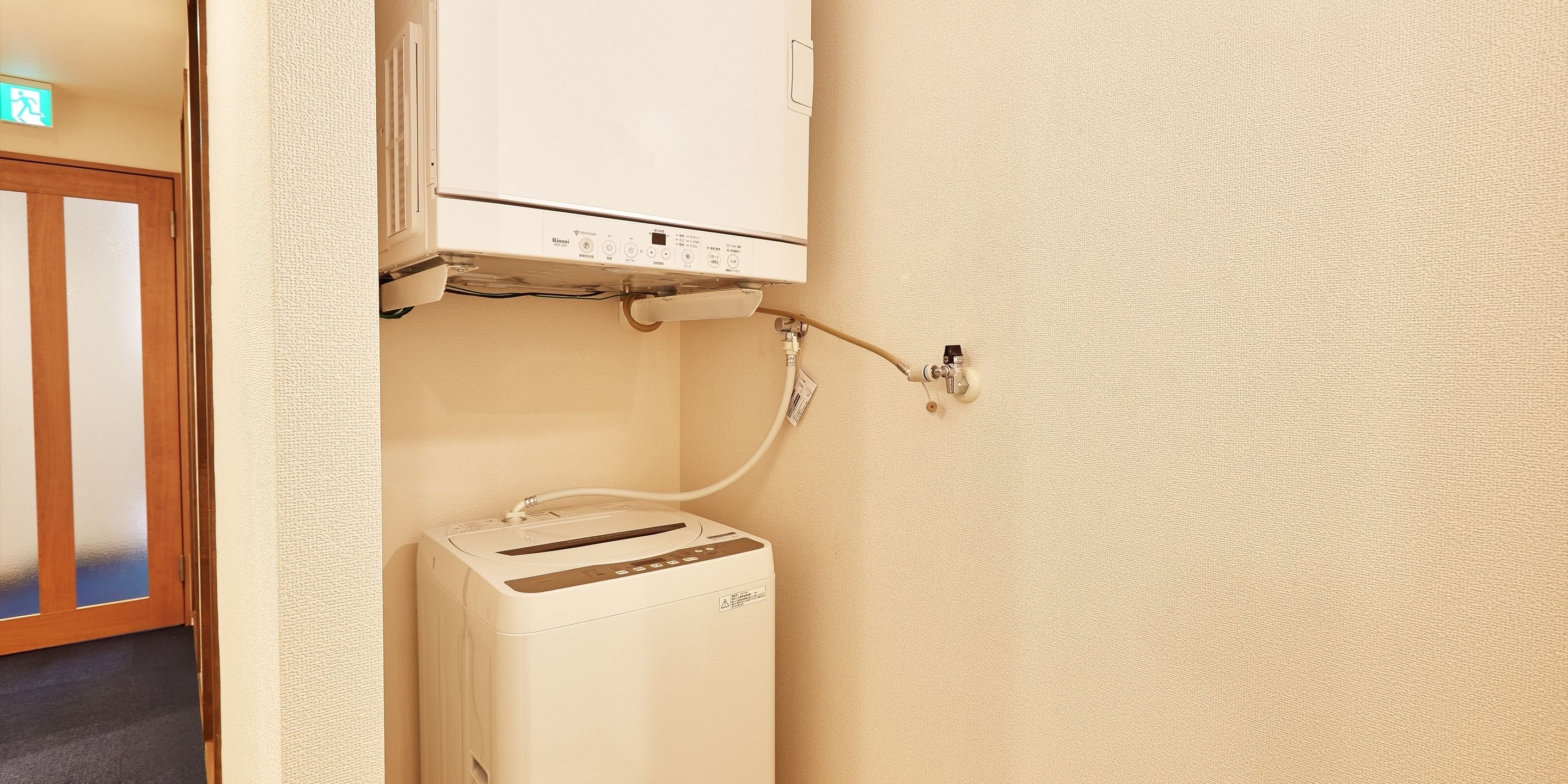 (cabin type) single room for men | 1 bedroom, blackout curtains, free wifi, bed sheets