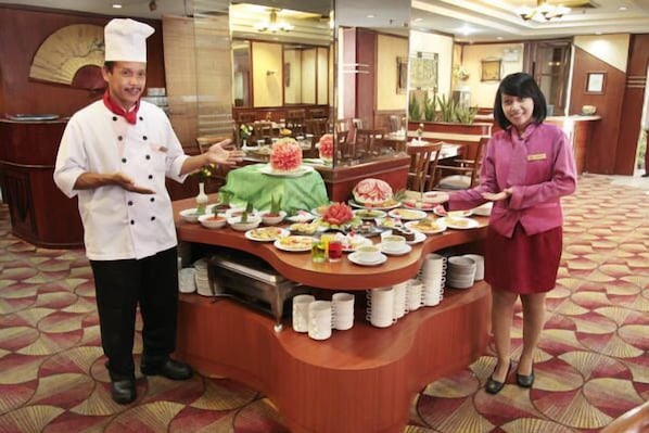 Buffet - Nagoya Plasa Hotel (Batam)