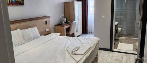 Chambre Simple | Fer et planche à repasser, Wi-Fi gratuit