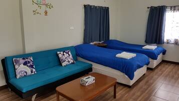 Skrivbord, gratis wi-fi och sängkläder