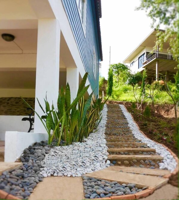 House Number One | ์ฑ
์, ๋ฌด๋ฃ WiFi, ์นจ๋ ์ํธ