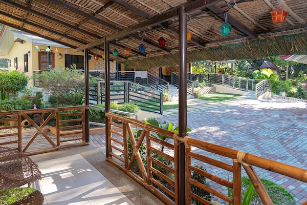 Estudio (Sampaguita) | Terraza o patio