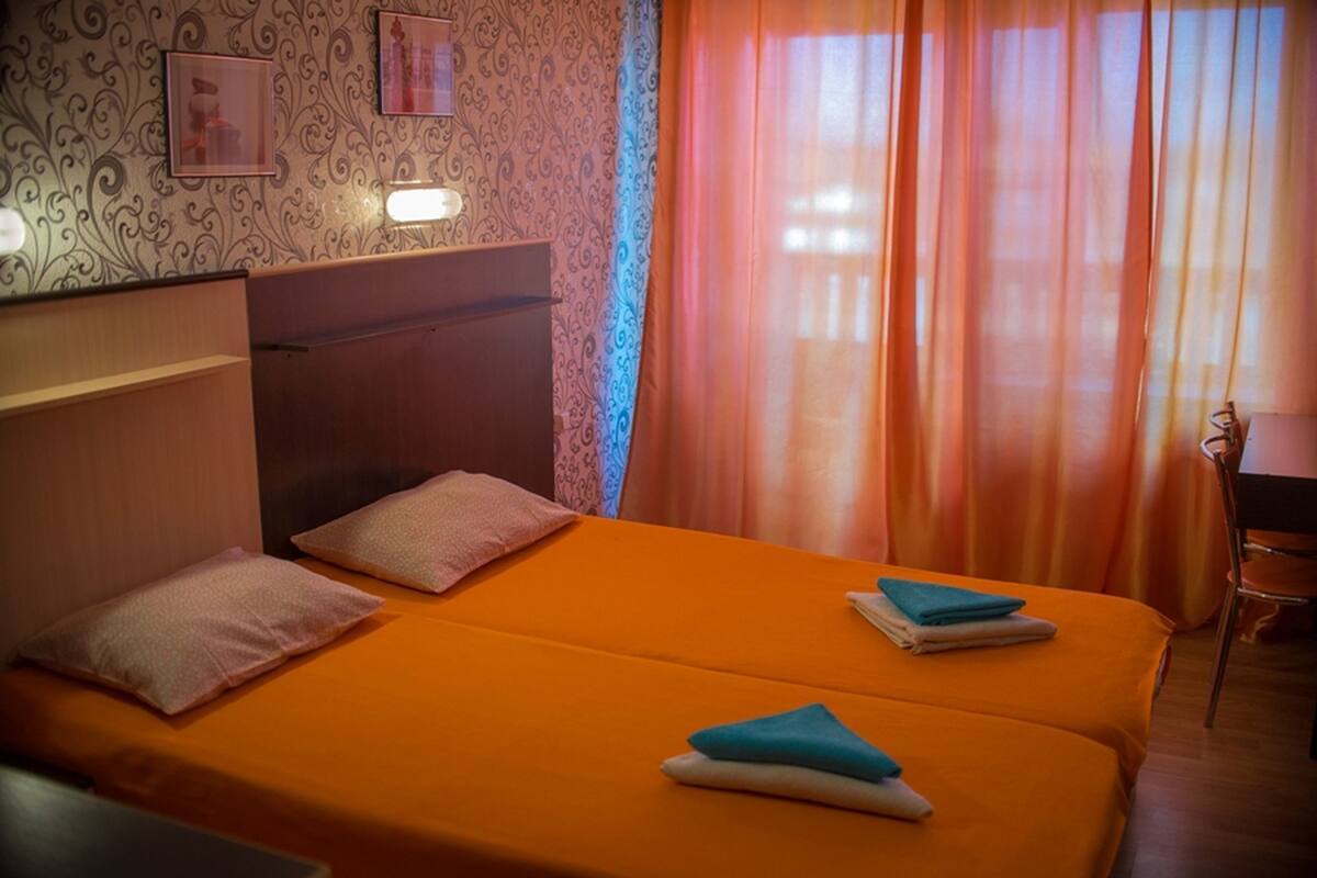 Comfort Twin Room | Bed sheets