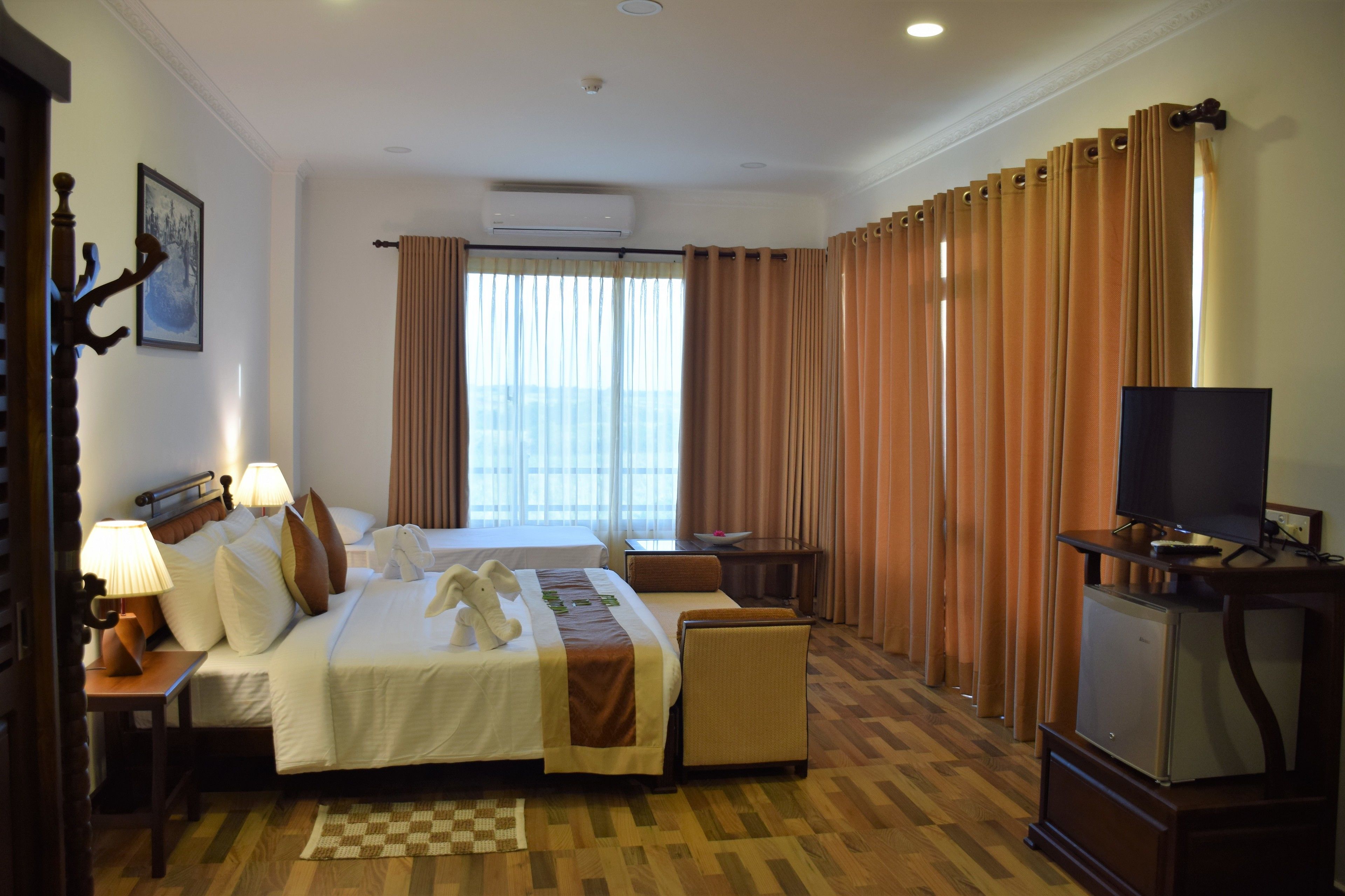 minibar, in-room safe, desk, soundproofing