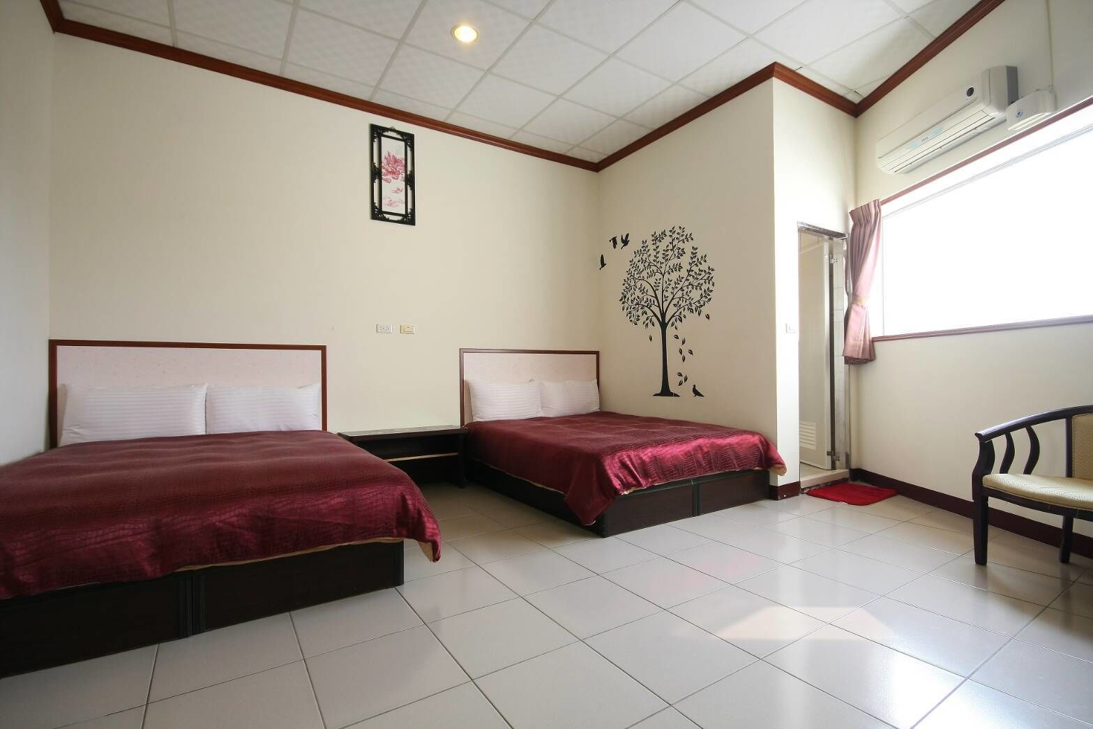 Family Quadruple Room | Blackout drapes, free WiFi, bed sheets