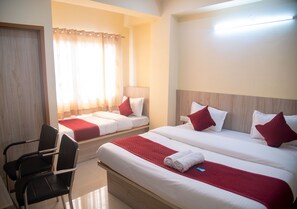 Deluxe Triple Room - Hotel Thikana Palace (Jaipur)