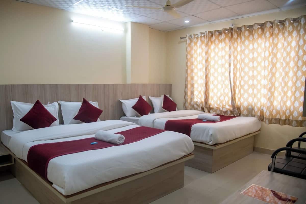 Suíte família, 1 cama Queen | Roupas de cama premium, edredons de pluma, camas Select Comfort