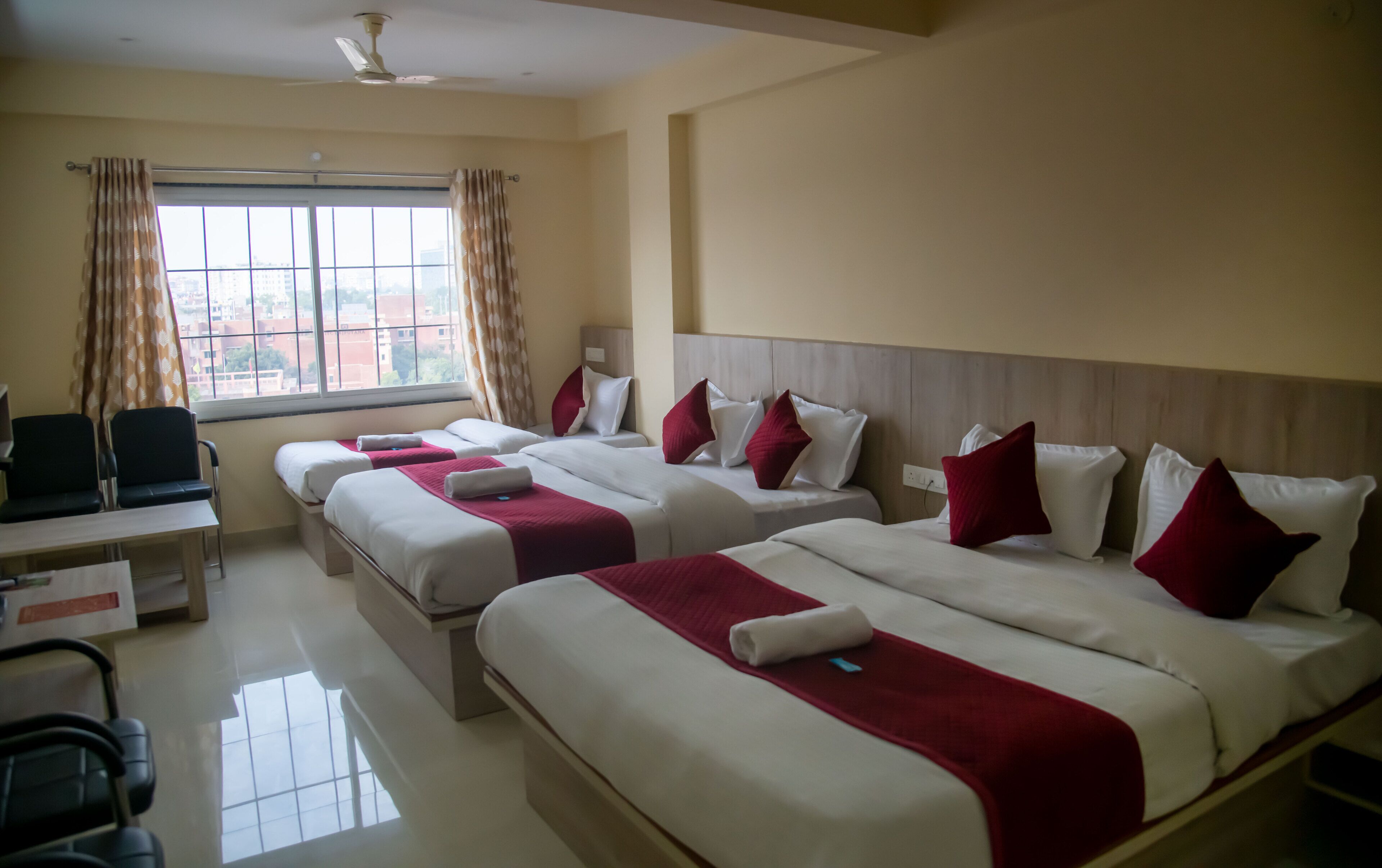 Suite estudio superior | Ropa de cama de alta calidad, edredón y camas Select Comfort 