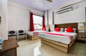 Dreibettzimmer, 1 Schlafzimmer, Raucher, Stadtblick | Hochwertige Bettwaren, Daunenbettdecken, Select-Comfort-Betten