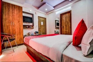 Deluxe Double Room - Hotel Thikana Palace (Jaipur)