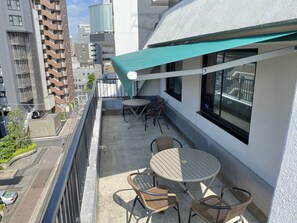 Terrace/patio - TOKYO-W-INN Asakusa - Hostel (Tokyo)