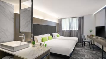 Phòng dành cho gia đình | Bộ đồ giường cao cấp, minibar, két bảo mật tại phòng, bàn