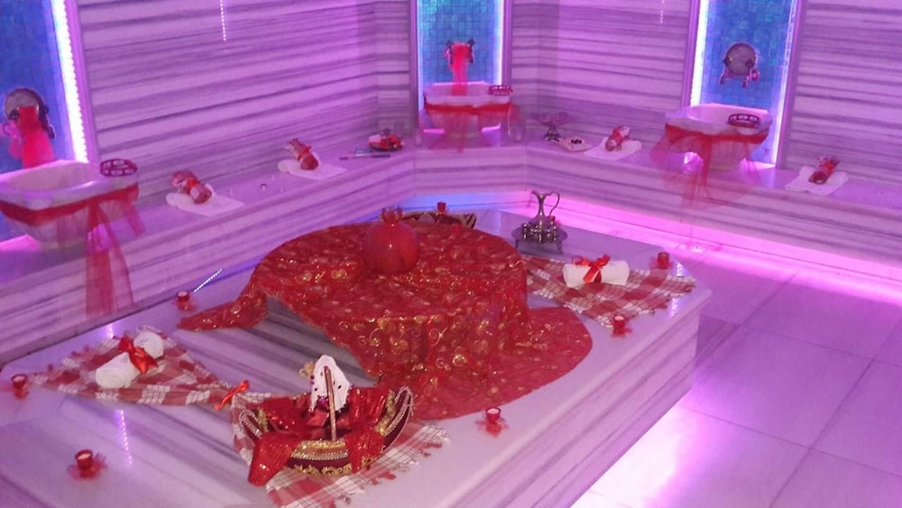 Eretna Hotel by null