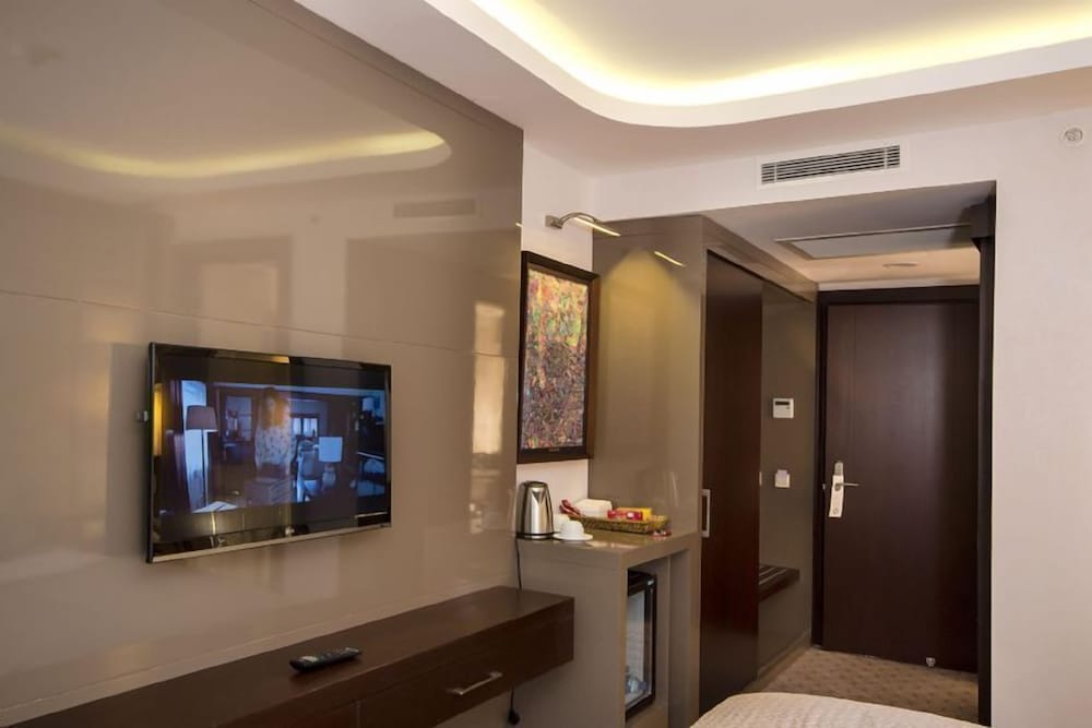 Eretna Hotel by null