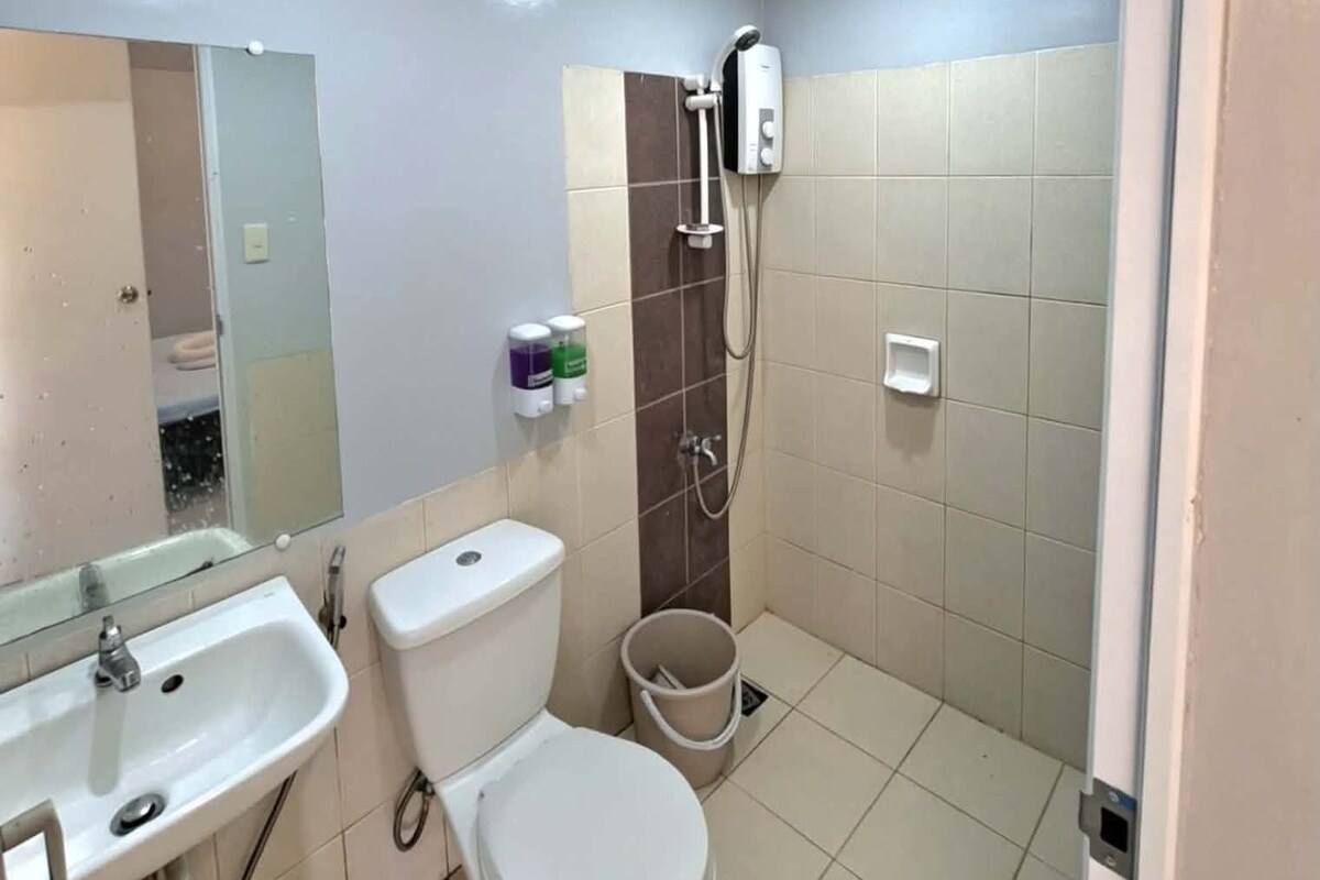 Basic Villa, 1 Bedroom, Beachfront | Bathroom | Shower, free toiletries, bidet, towels