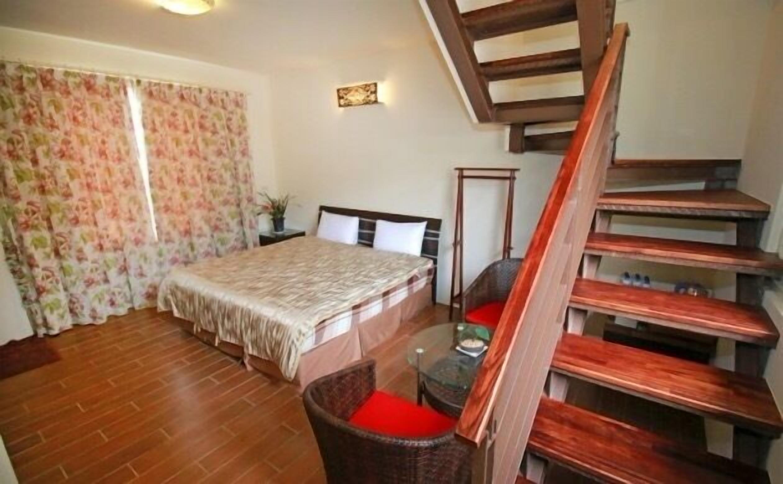 Room, Mezzanine (6-Person) | Desk, blackout drapes, free WiFi