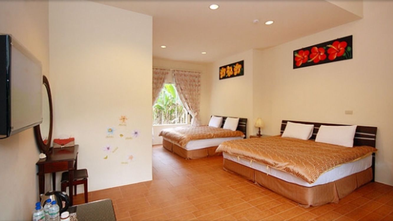 Quadruple Room (Island) | Desk, blackout drapes, free WiFi