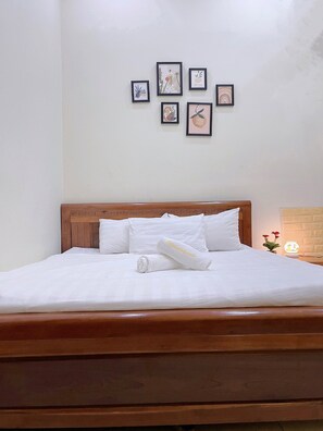 In-room safe, free WiFi, bed sheets