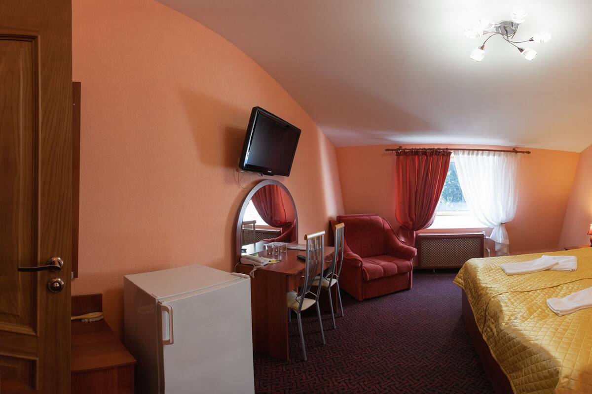 Deluxe Room | Peti besi dalam bilik, meja, katil bayi/kot (surcaj), Wi-fi percuma
