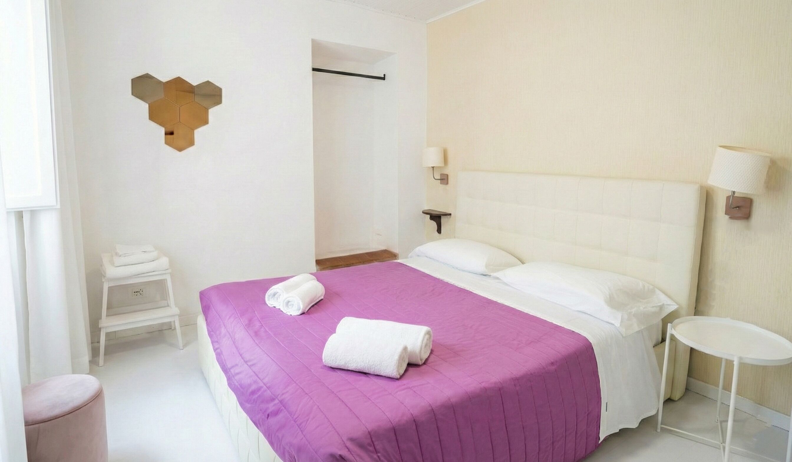 Căn hộ, 1 phòng ngủ, không hút thuốc (Corso Italia, 108) | Trang bị nội thất với thiết kế riêng biệt 