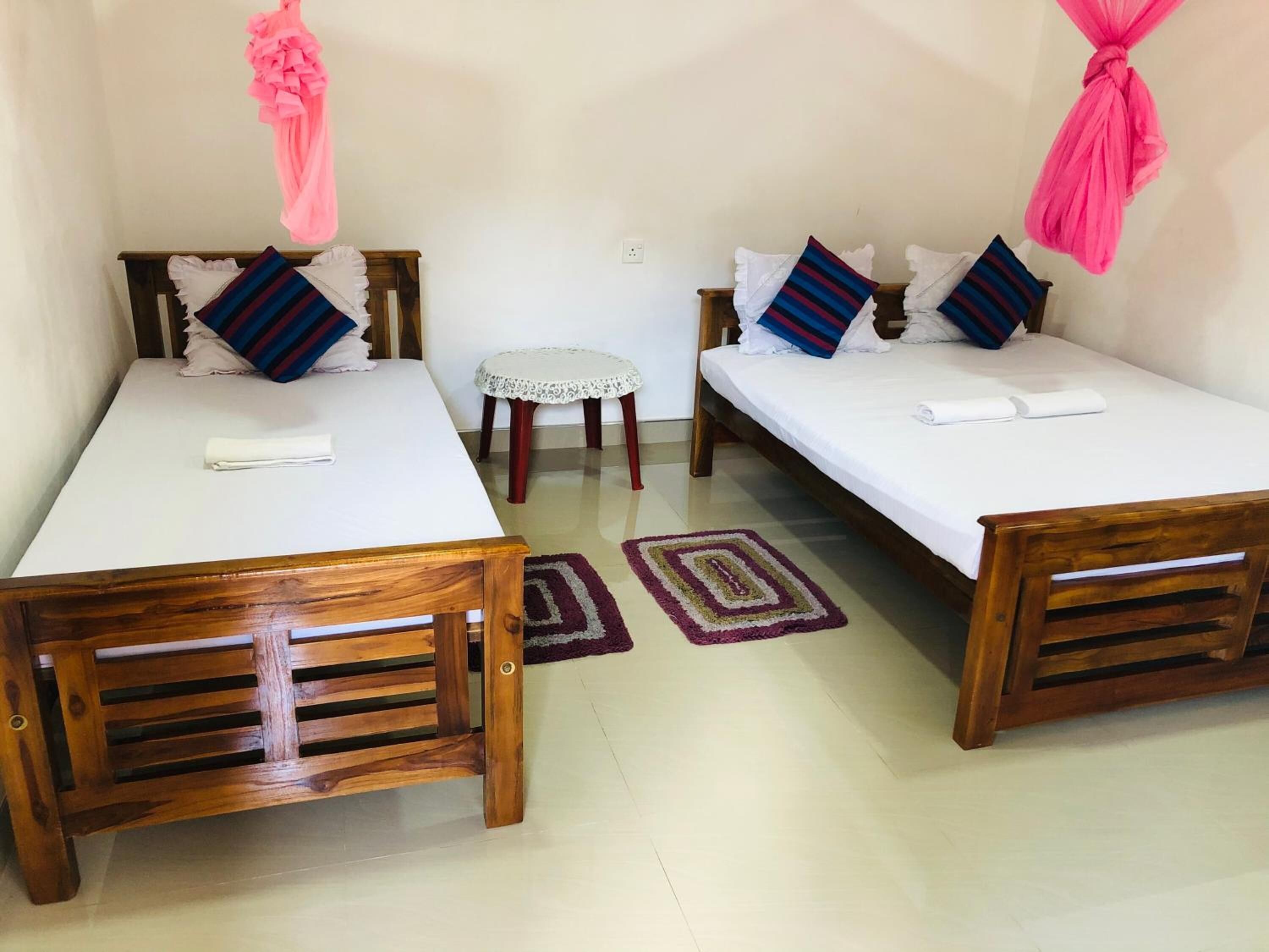 In-room safe, soundproofing, iron/ironing board, free WiFi