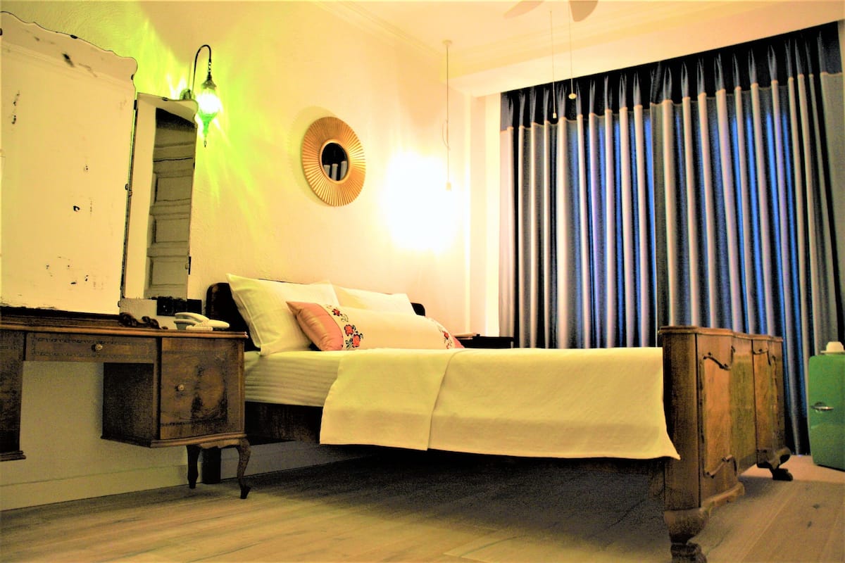 Traditional Double Room | Premium bedding, minibar, in-room safe, iron/ironing board
