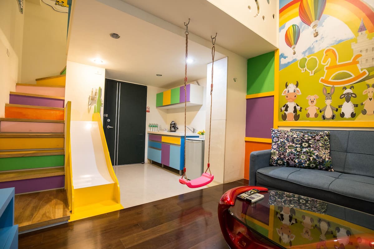 Quadrupla familiare, 2 letti matrimoniali | Design dell’edificio