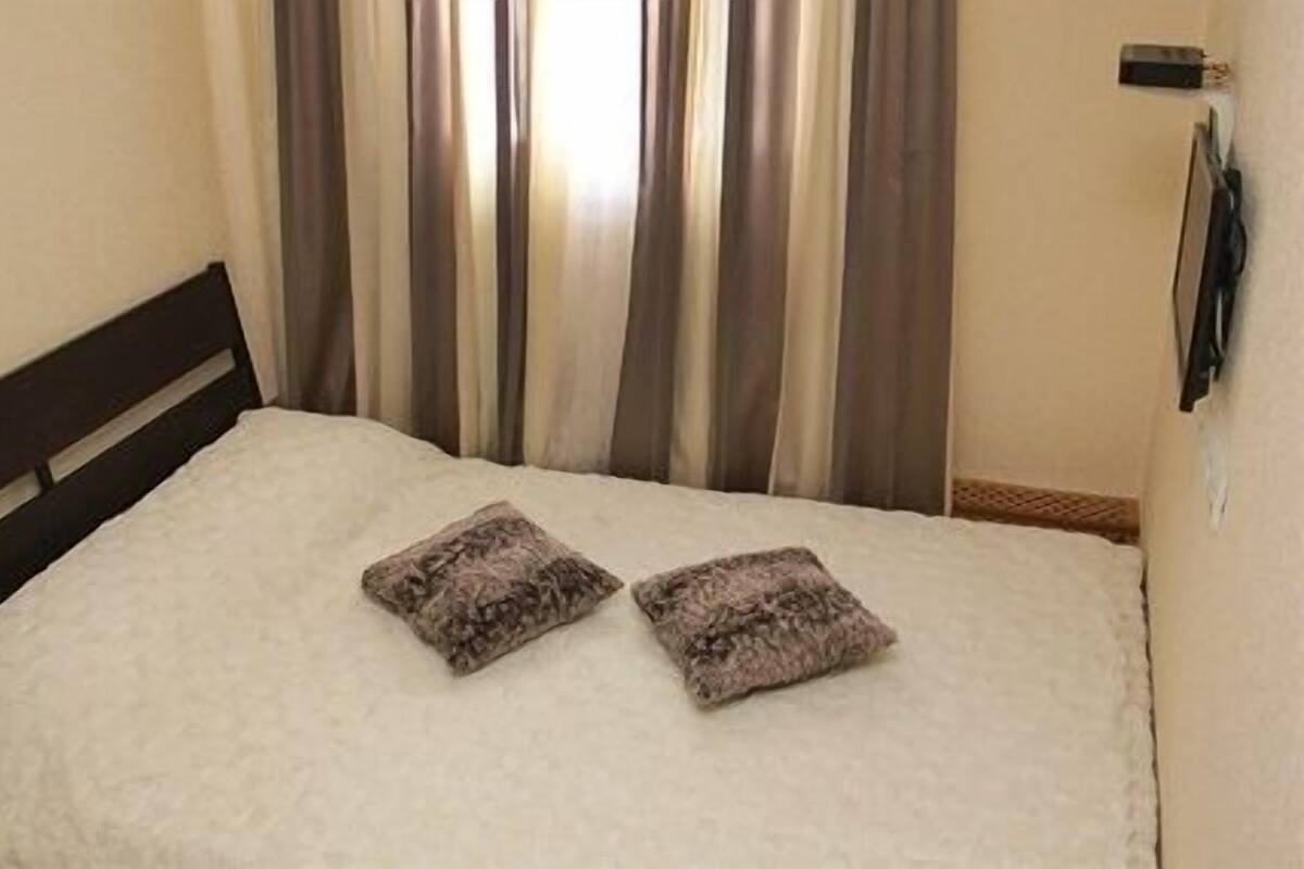 Desk, soundproofing, iron/ironing board, rollaway beds