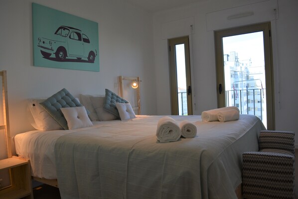 Apartment, 2 Bedrooms, Kitchen | 2 bedrooms, iron/ironing board, free WiFi - Modern & Bright by Homing (Lisbon)