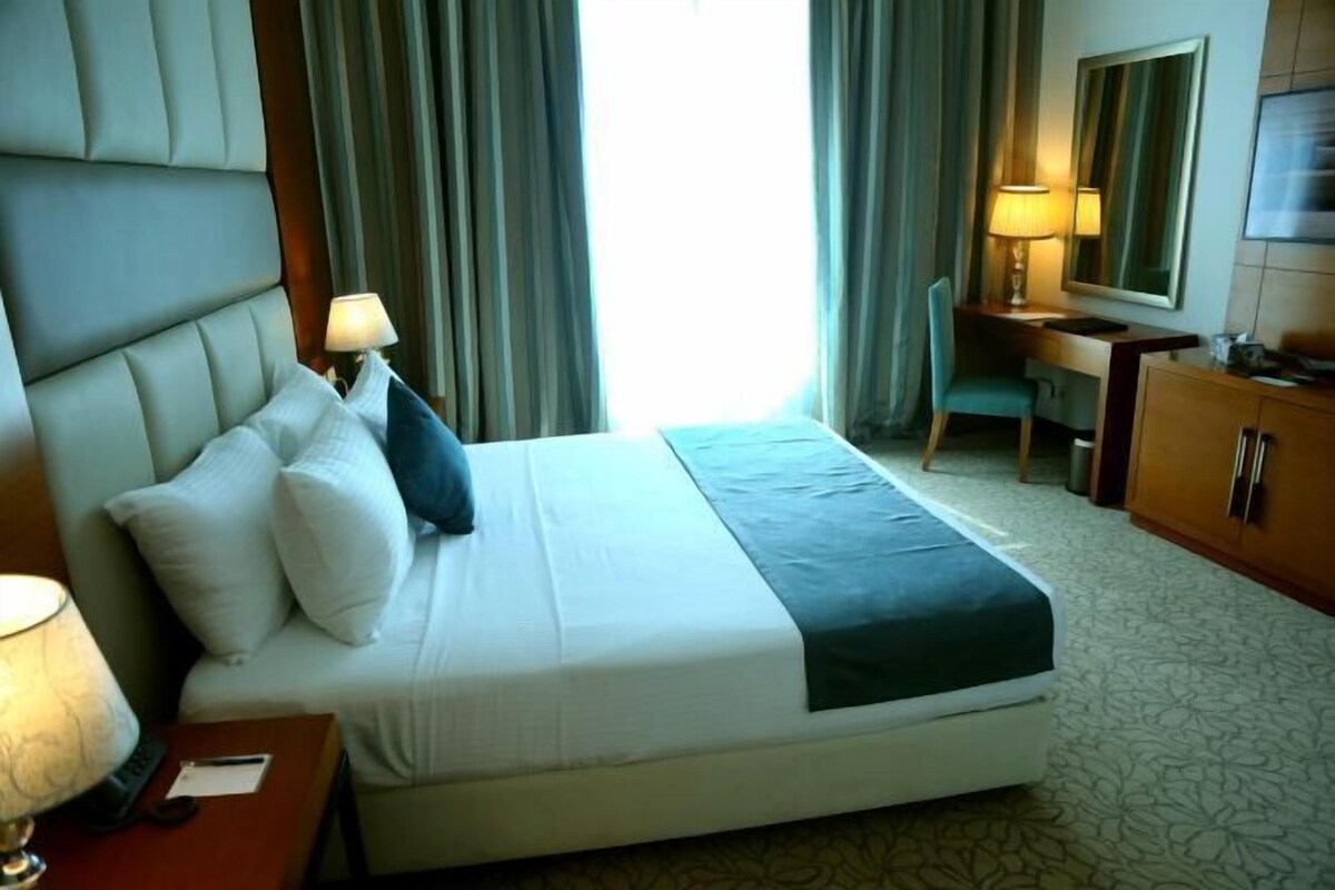 Minibar, in-room safe, desk, soundproofing