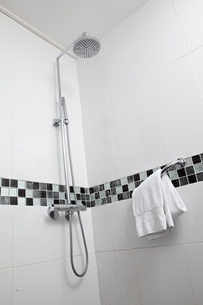 Business Room | Bathroom - Fasthôtel Toulouse Blagnac aeroport (Blagnac)