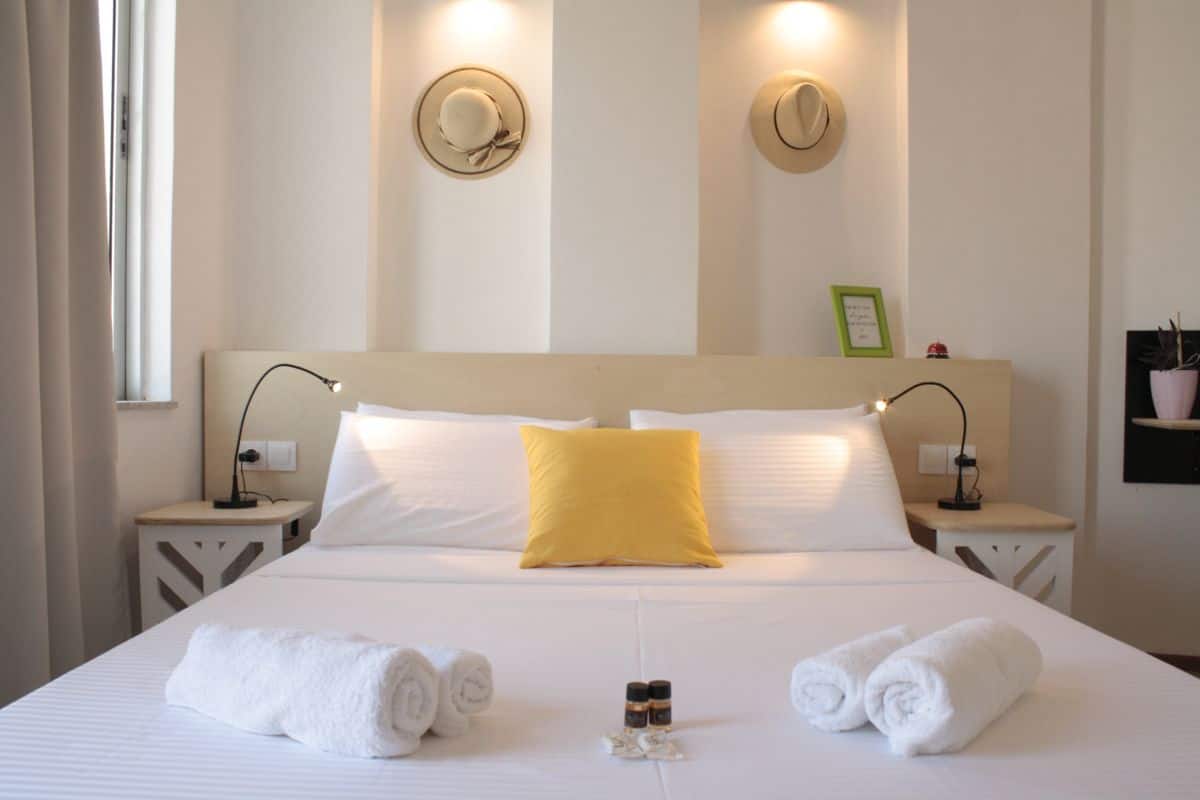 Comfort appartement, terras, uitzicht op stad | 1 slaapkamer, luxe beddengoed, een bureau, geluiddichte muren