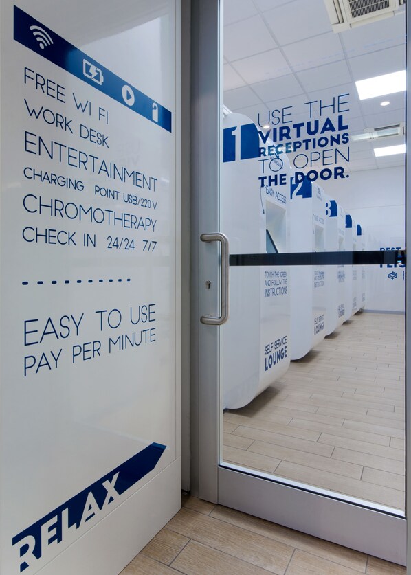 Interior entrance - ZZZleepandGo BGY (Orio al Serio)