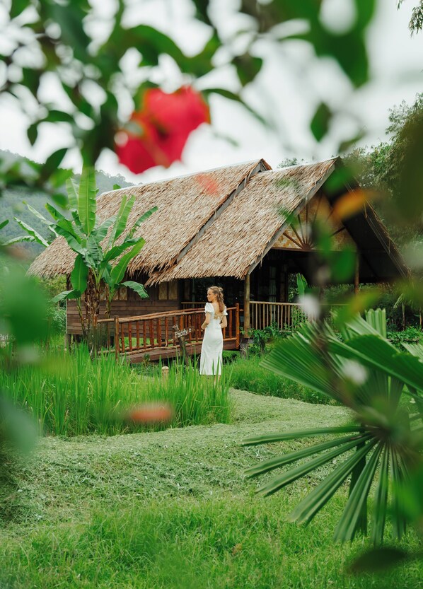 Bungalow Triple | Blick auf den Garten