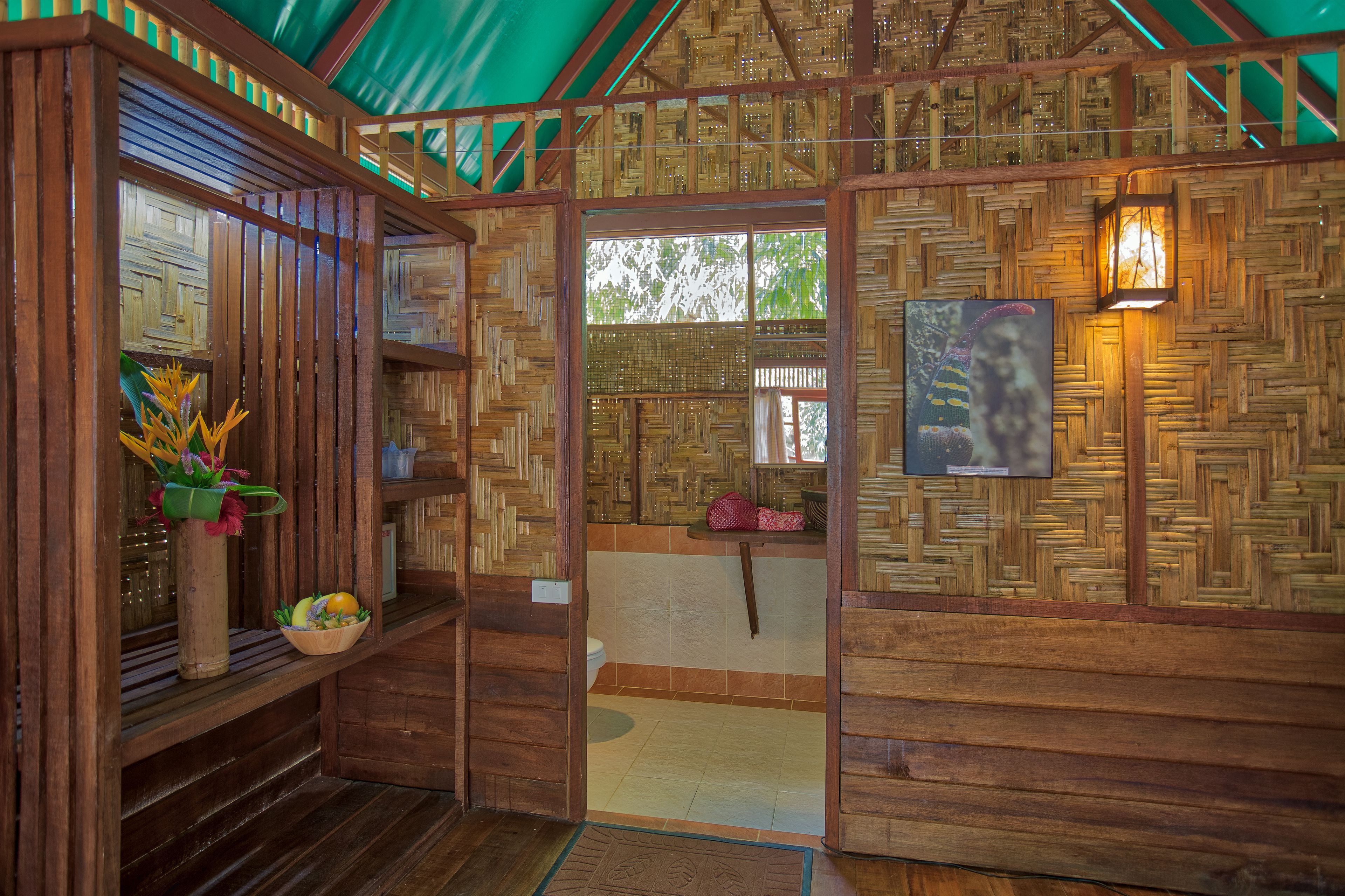 bungalow triple | bathroom | shower, bidet, towels, soap