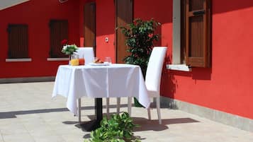 Frühstück, Mittagessen, Abendessen, italienische Küche