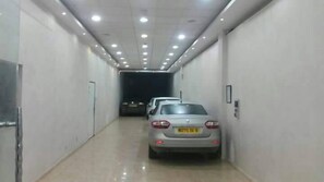 Ubetjent parkering (inkludert)